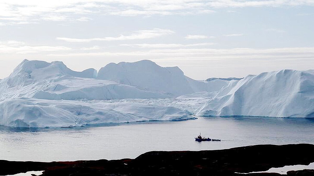 Earth has lost 28 trillion tonnes of ice
