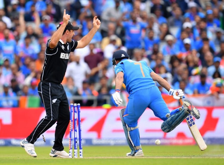 रन आउट से शुरू हुआ था धोनी का करियर और रन आउट पर ही खत्म