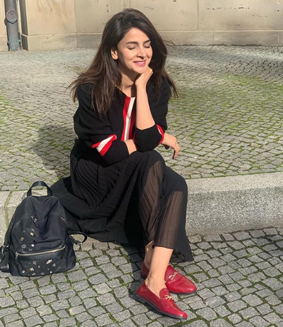 सलमान पर कमेंट-माहिरा को मारा ताना, जब विवादों में फंसीं पाक एक्ट्रेस सबा