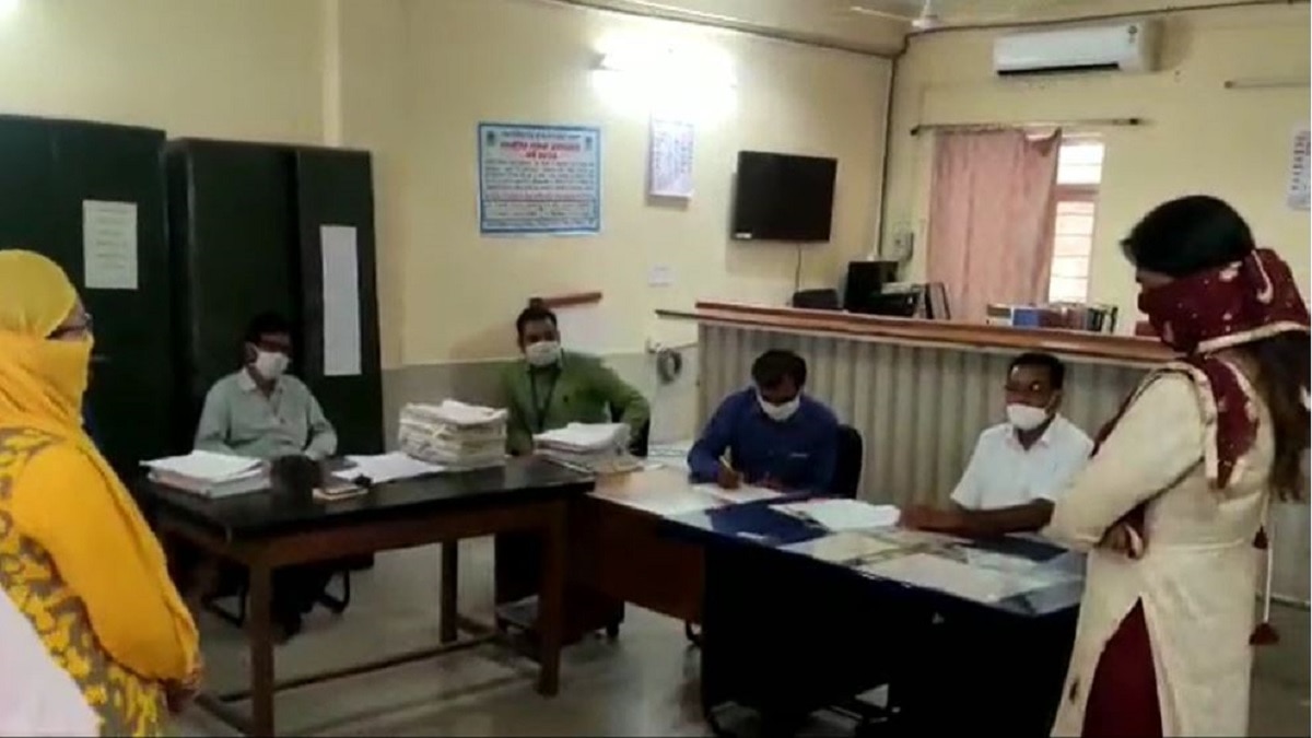 पत्नी के तानों से तंग पति बना किन्रर