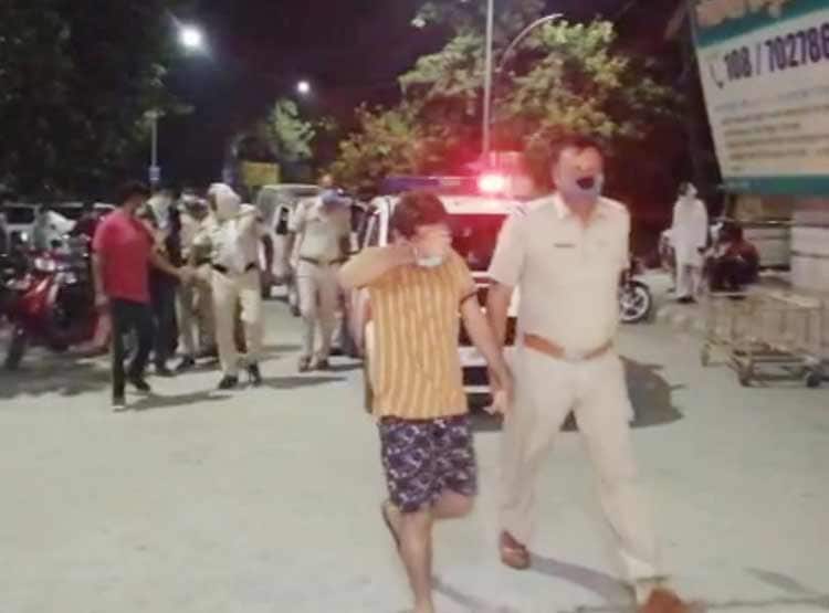 स्पा सेंटर की आड़ में देह व्यापार, पुलिस ने 8 लड़कियों को किया गिरफ्तार