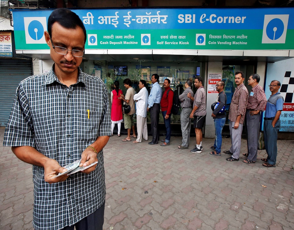 ATM धोखाधड़ी और फेक कॉल के नहीं होंगे शिकार, याद रखें ये 7 टिप्स