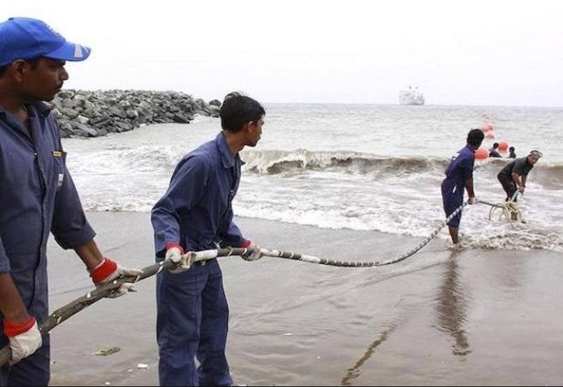 चंद सेकेंड्स में डाउनलोड हो जाएगी फिल्म, समुद्र में ऐसे बिछाई गई केबल