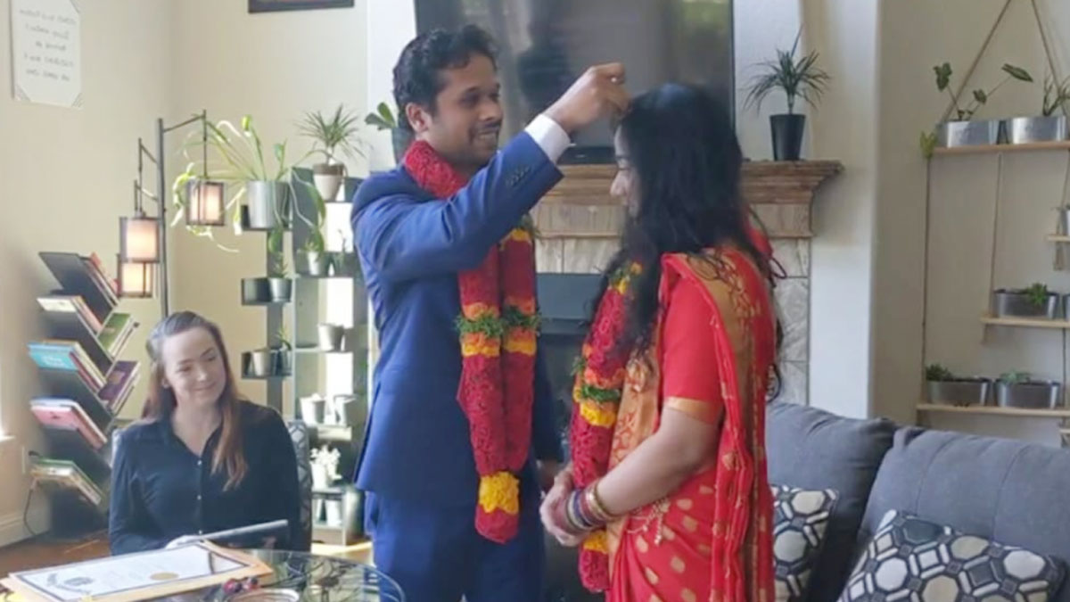 अमेरिका में भारतीय जोड़े ने की शादी (Photo Aajtak)