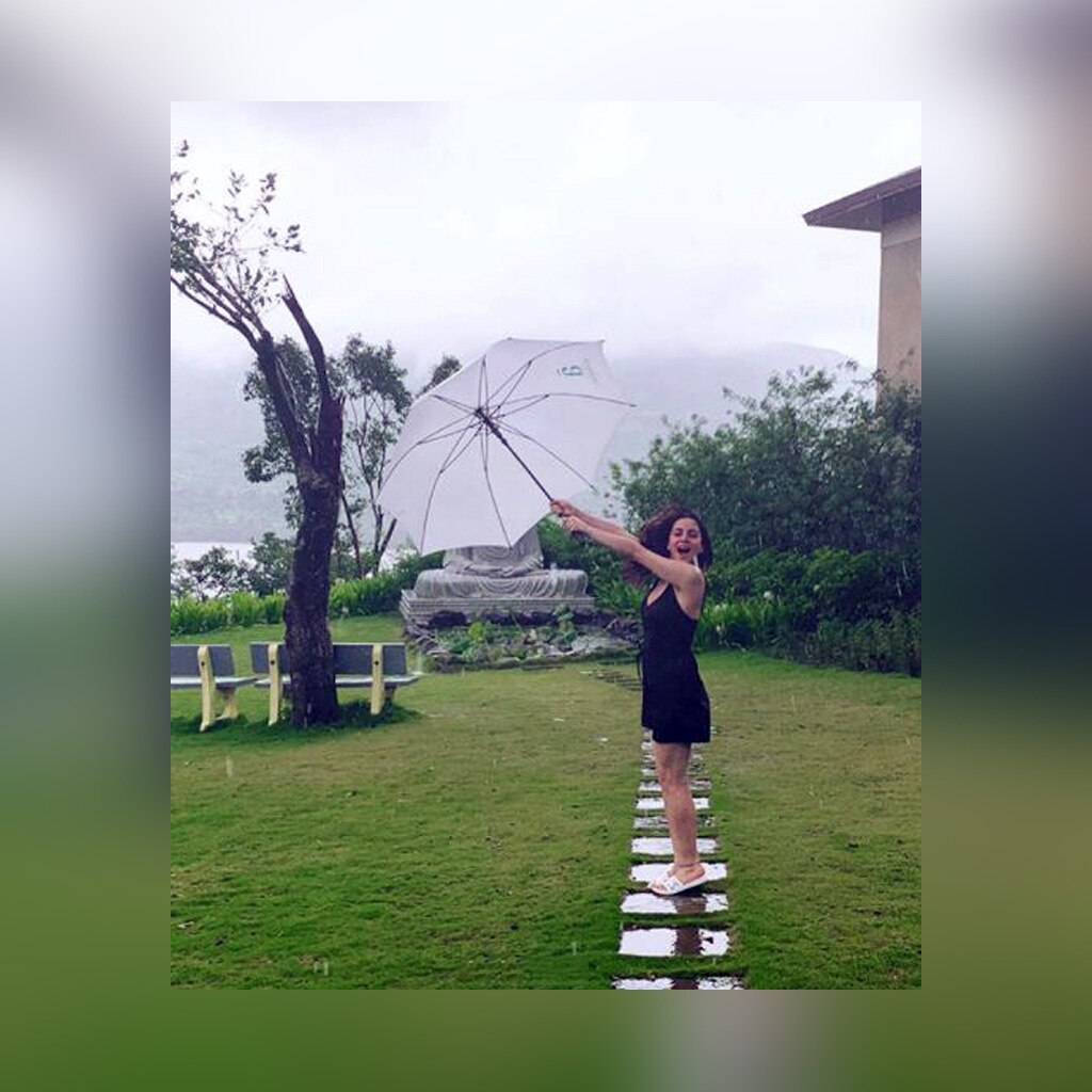 श्रद्धा आर्या