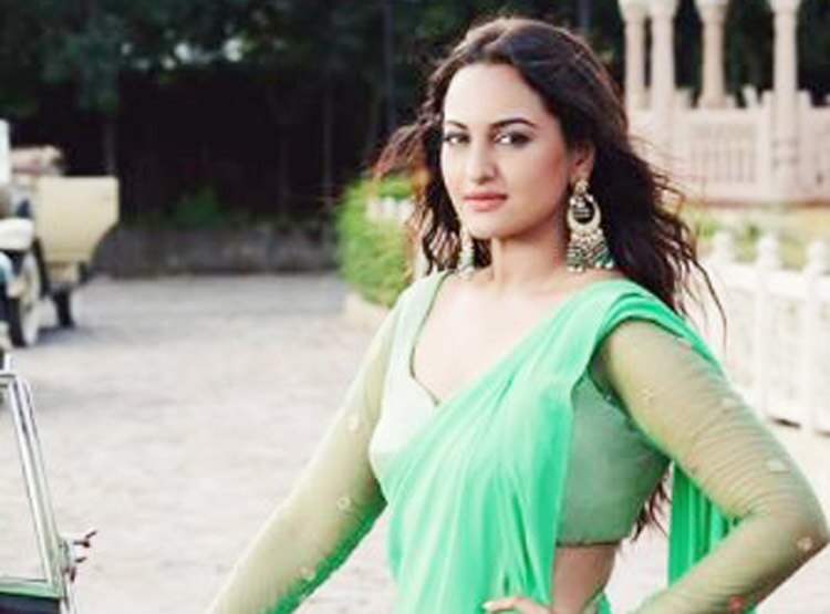 सोनाक्षी सिन्हा