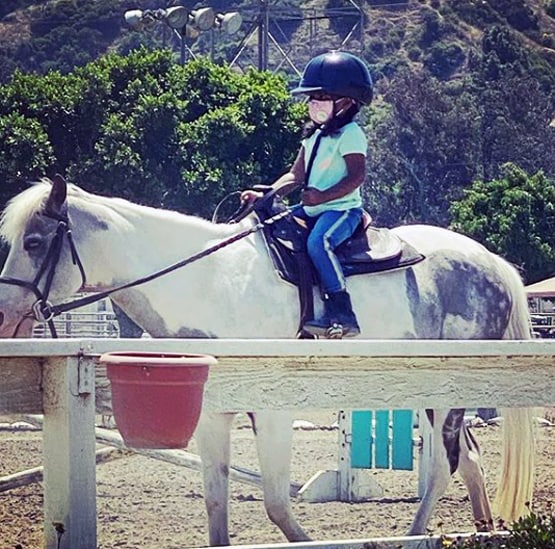 अपने बच्चों को फायर सेफ्टी सेशन दिला रहीं सनी लियोनी, देखें क्यूट फोटोज