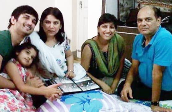 सुशांत की बहन श्वेता ने भाई को राखी बांधते हुए शेयर की पुरानी फोटो, लिखा ये