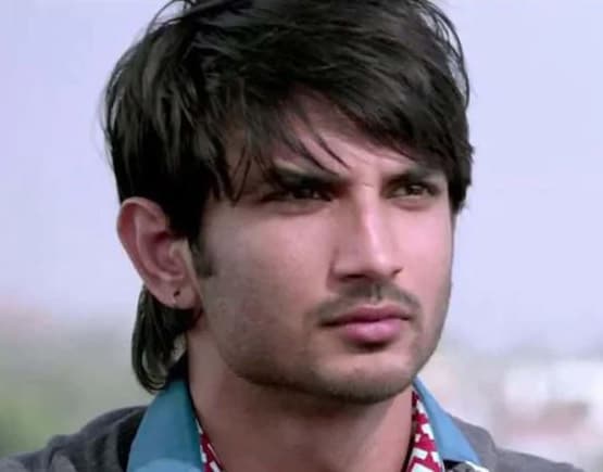 ED ऑफिस पहुंचते ही भीड़ ने सुशांत की बहन को घेरा, बचाव में आई महिला पुलिस