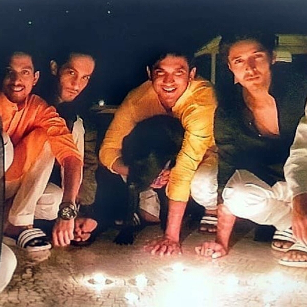 सुशांत सिंह राजपूत संग उनके दोस्त