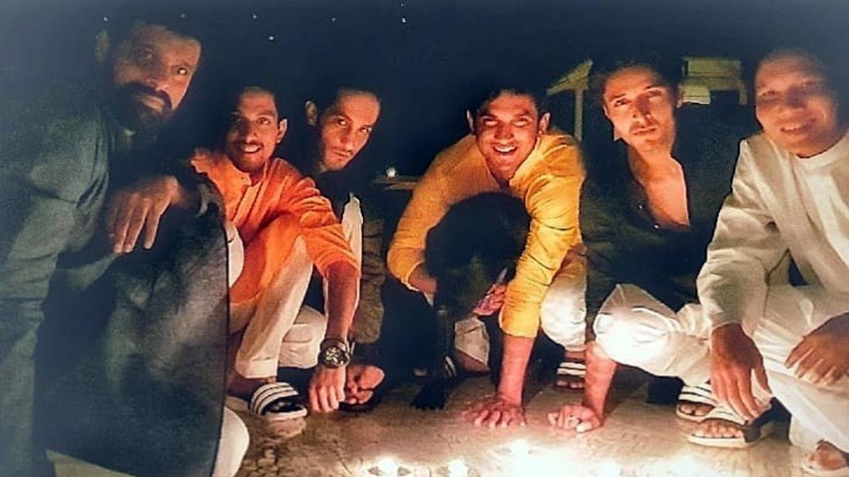 सुशांत सिंह राजपूत और थाईलैंड की ट्रिप पर गए उनके दोस्त 