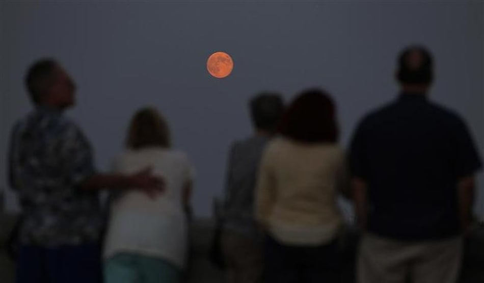 अक्टूबर के इस दिन दिखेगा दुर्लभ ब्लू मून, यूं है ये चांद बेहद खास
