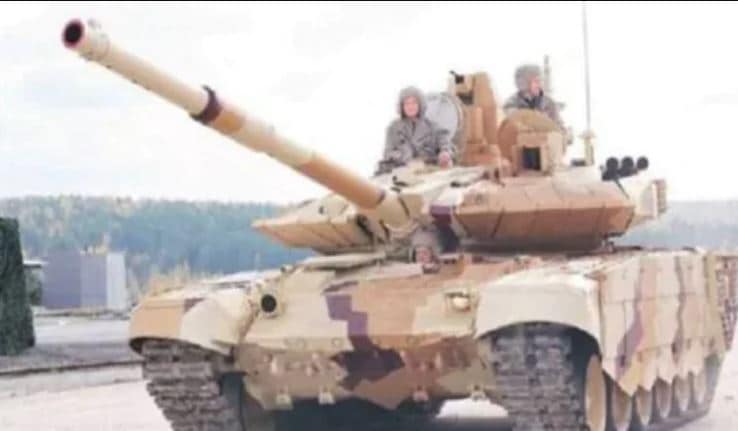 चीन ने LAC पर लगाए T-15 टैंक, क्या T-90 के आगे टिक पाएगा ये हथियार?