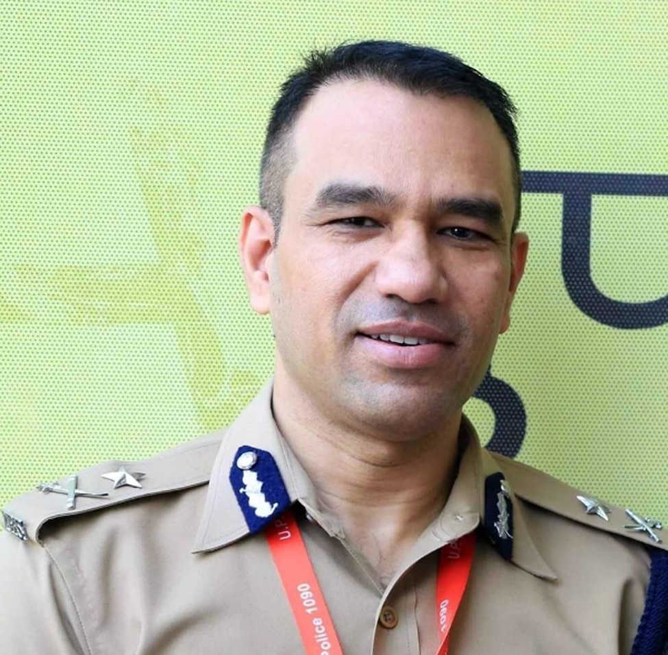 IPS नवनीत स‍िकेरा