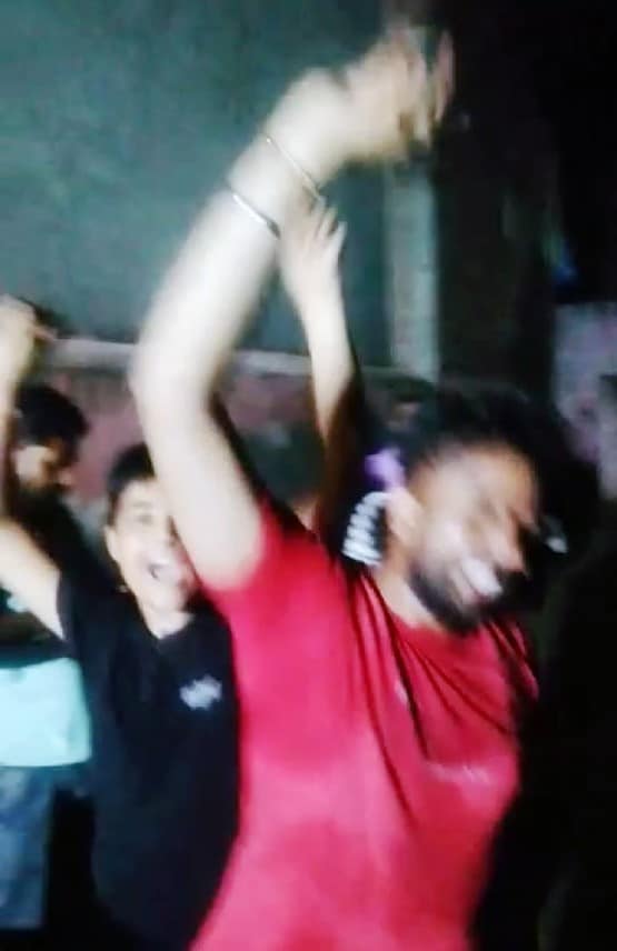 राम जन्म भूमि पूजन के जश्न में युवक ने की फायरिंग, वीडियो वायरल