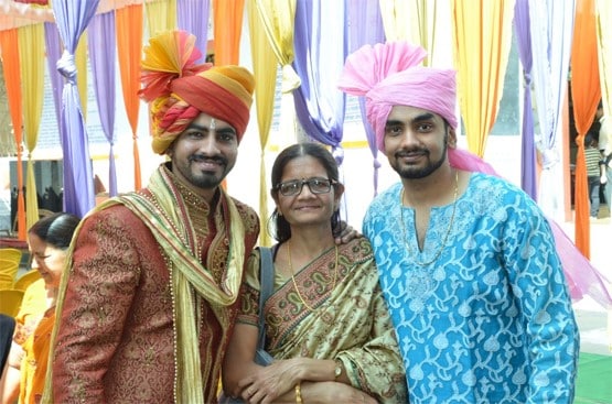 IIT-K से इंजी‍नियरिंग, रेलवे में अफसर, US से लाखों का ऑफर छोड़ बने IAS