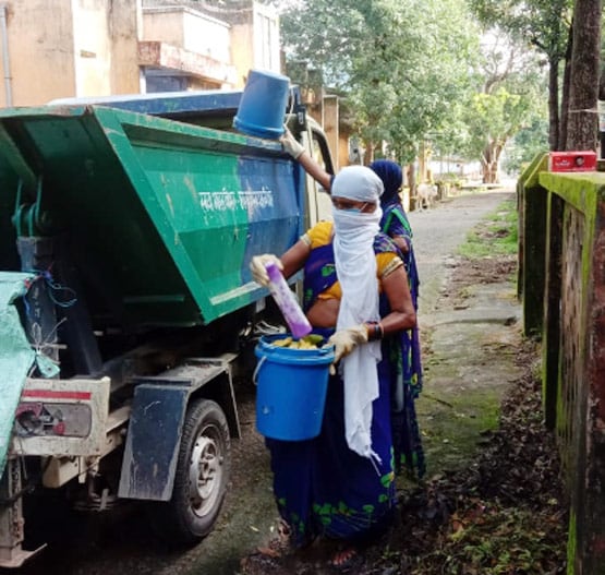 यहां महिलाएं सीटी बजाकर करती हैं अपने आने का इशारा, ये है कारण