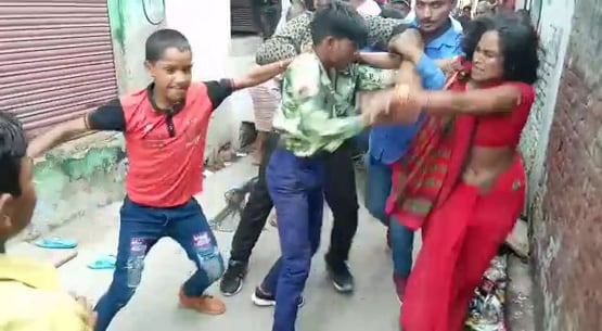 मकान खाली कराने को लेकर देवर-भाभी में मारपीट, वीडियो हुआ वायरल