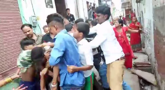 मकान खाली कराने को लेकर देवर-भाभी में मारपीट, वीडियो हुआ वायरल