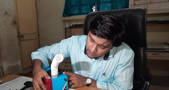 युवक ने बनाई AC वाली PPE किट, 5-6 घंटे डॉक्टर्स रहेंगे कूल