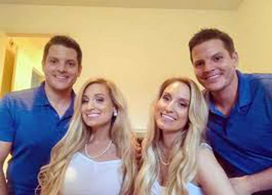 जुड़वा बहनों की शादी जुड़वा भाइयों से और अब साथ बनेंगी मां, फोटो वायरल