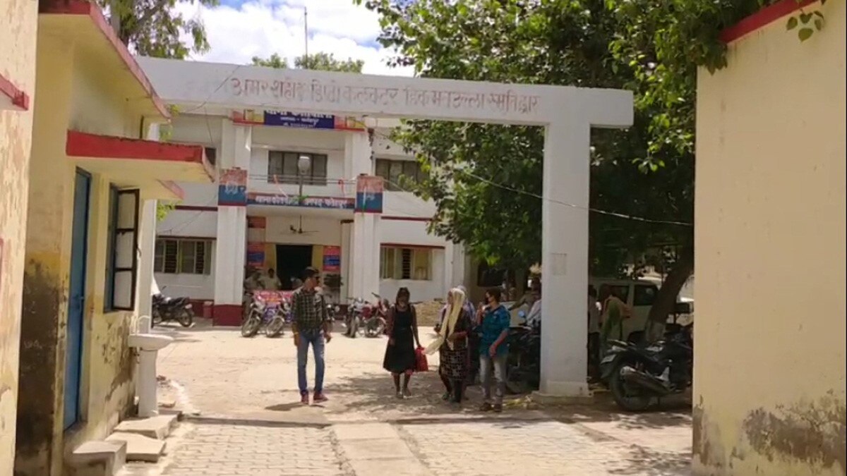 सहेलियों ने आपस में रचाई शादी (फोटो आजतक)