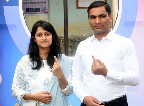 मां बनाती थी देसी दारू, लोग मंगाते थे नमकीन, फिर ऐसे बने IAS