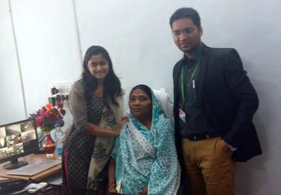 मां बनाती थी देसी दारू, लोग मंगाते थे नमकीन, फिर ऐसे बने IAS