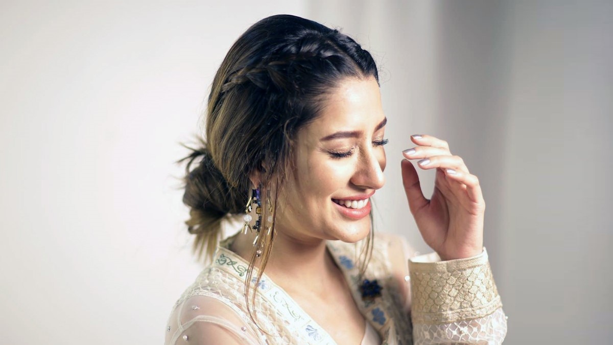 (Photo Credit: Mehwish Hayat)