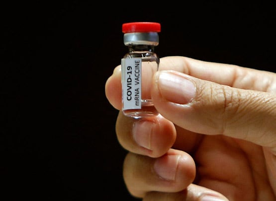 कोविड 19 की पहली वैक्सीन रूस कल करेगा लॉन्च, फार्मा कंपनी ने दी चेतावनी