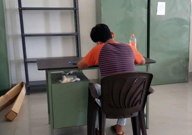 कोविड केयर सेंटर बना परीक्षा केंद्र, छात्र ने दिया 12वीं का पेपर