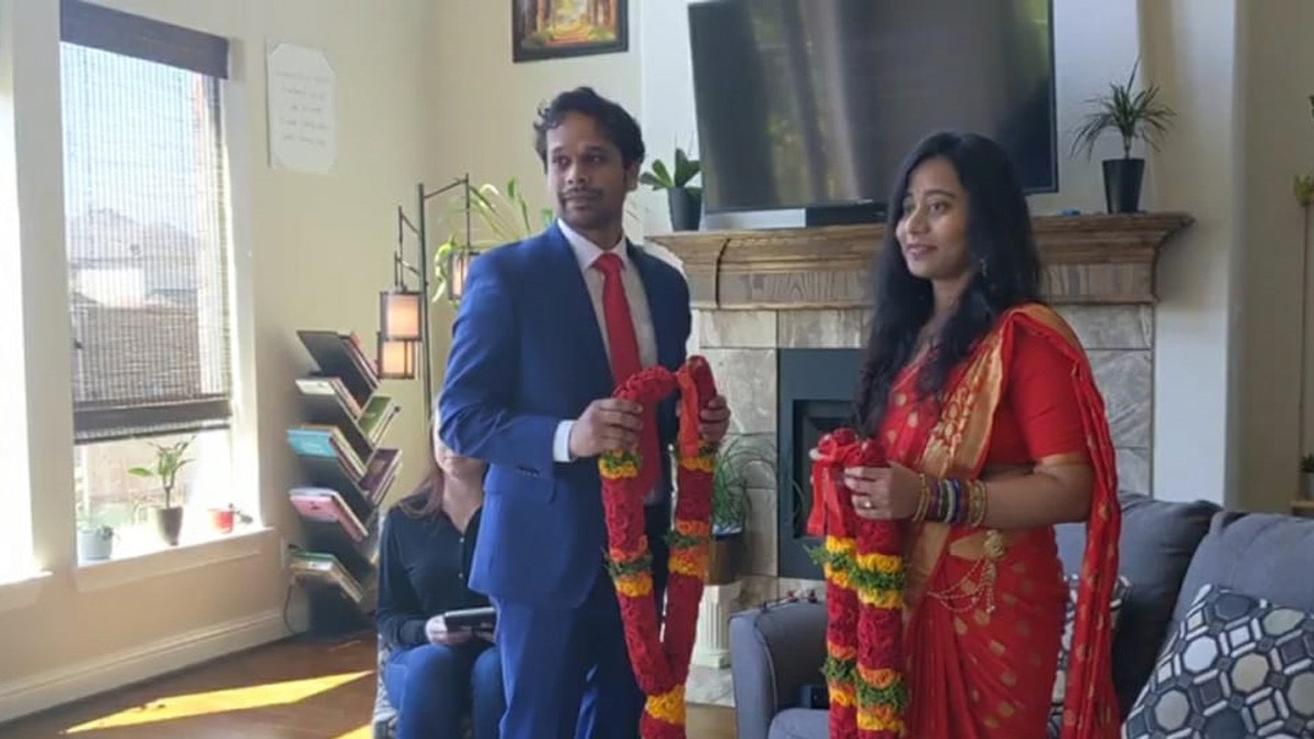 अमेरिका में भारतीय जोड़े ने की शादी (Photo Aajtak)