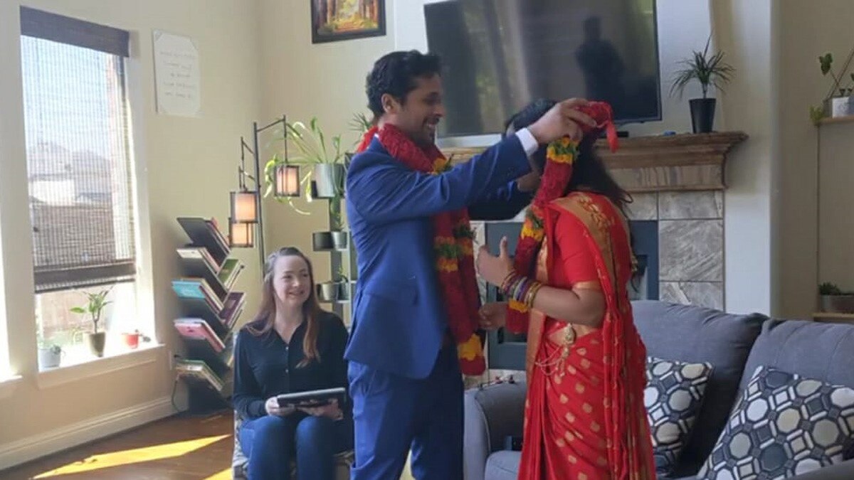 अमेरिका में भारतीय जोड़े ने की शादी (Photo Aajtak)