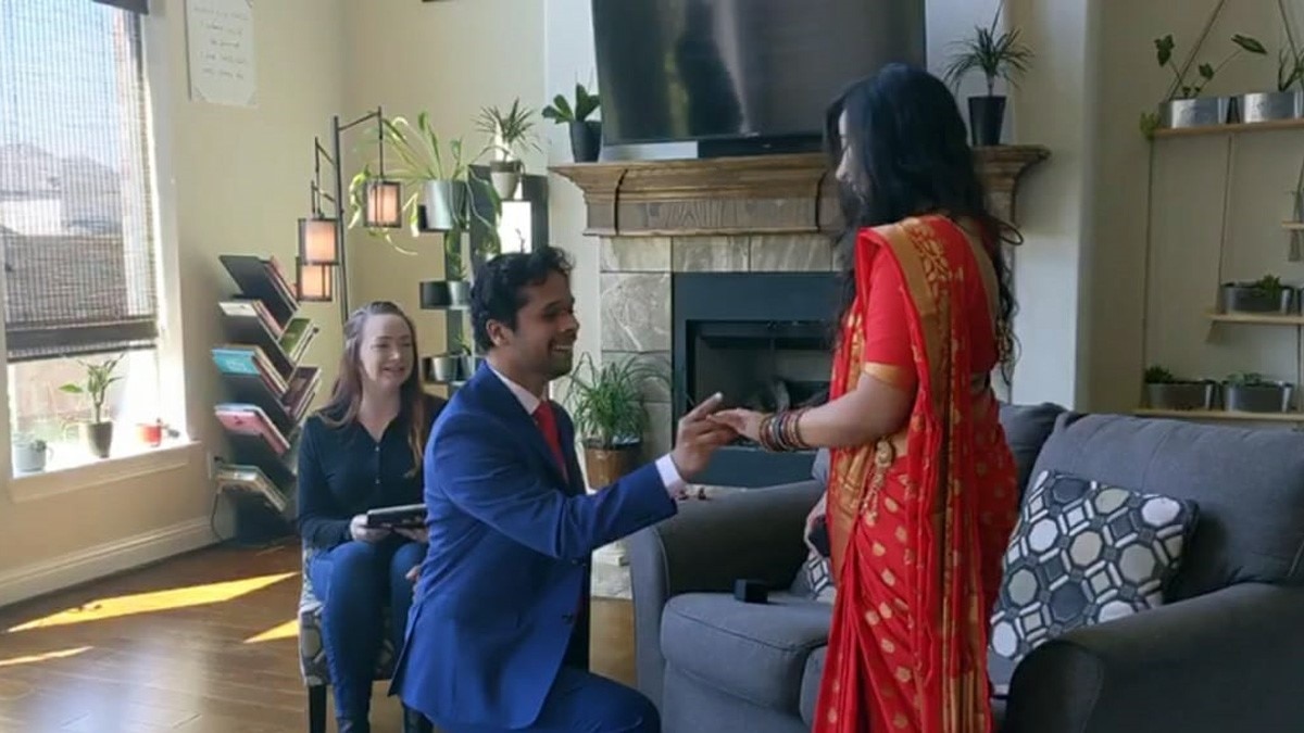 अमेरिका में भारतीय जोड़े ने की शादी (Photo Aajtak)