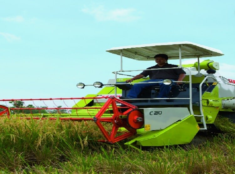 मोदी सरकार ट्रैक्टर समेत इन मशीनों के नियम में करेगी बदलाव, जानिए वजह