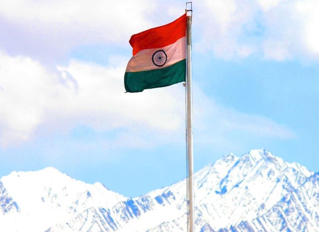 देश कैसे मना रहा है आजादी का 74वां जश्न, देखें लाइव तस्वीरें