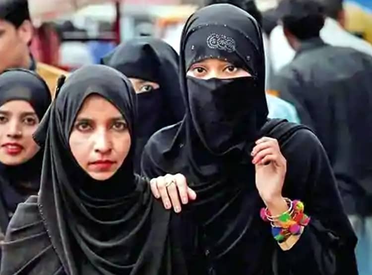 व्हाट्सऐप कॉल पर पत्नी को दिया तीन तलाक, 19 सेकंड में बिखरा 19 साल का रिश्ता