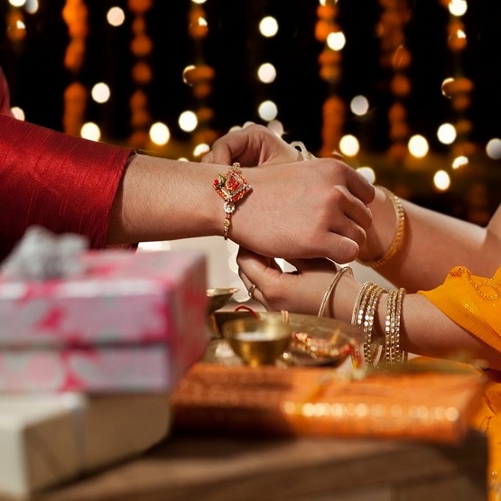 Raksha Bandhan: रक्षाबंधन पर 12 घंटे का शुभ मुहूर्त, सालों बाद खास संयोग