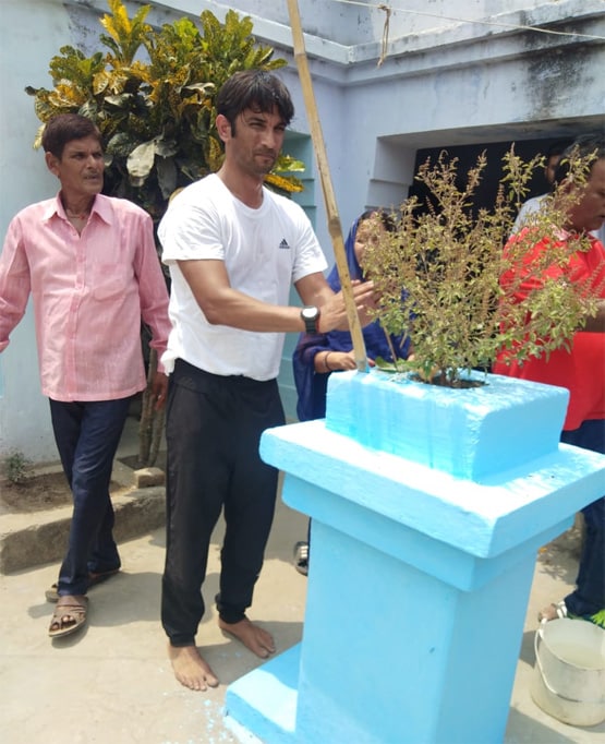 जब पटना गए थे सुशांत, तस्वीरों में कैद परिवार संग बिताए यादगार पल