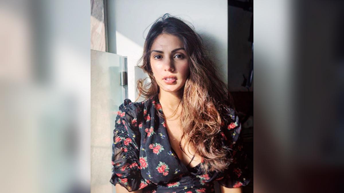 रिया चक्रवर्ती 