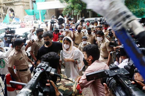 'आपके परिवार पर सुशांत की हत्या का आरोप है' सवाल सुन भड़कीं रिया