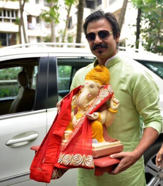 सलमान से श‍िल्पा तक, सालों से इन सितारों के घर हो रही है गणपति की पूजा