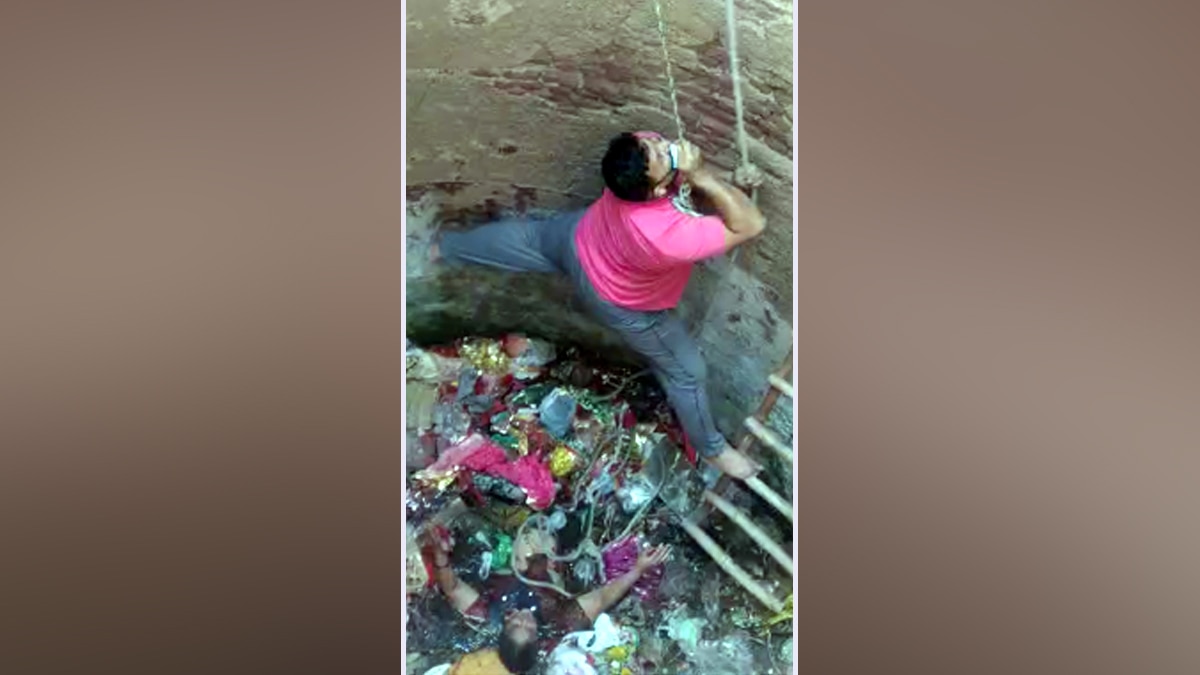 महिला का रेस्क्यू.