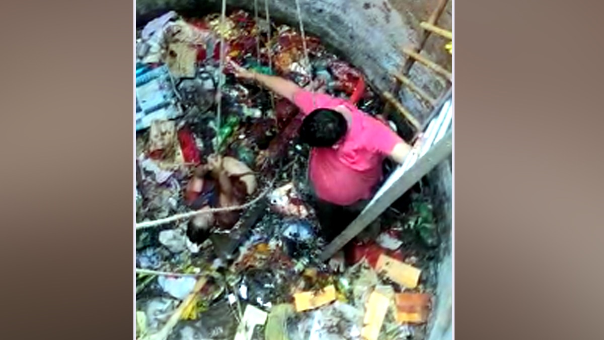 महिला का रेस्क्यू.