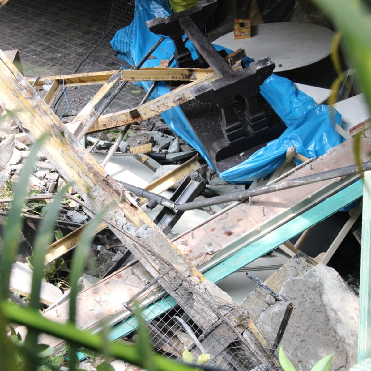 कंगना के दफ्तर पर हुई तोड़फोड़