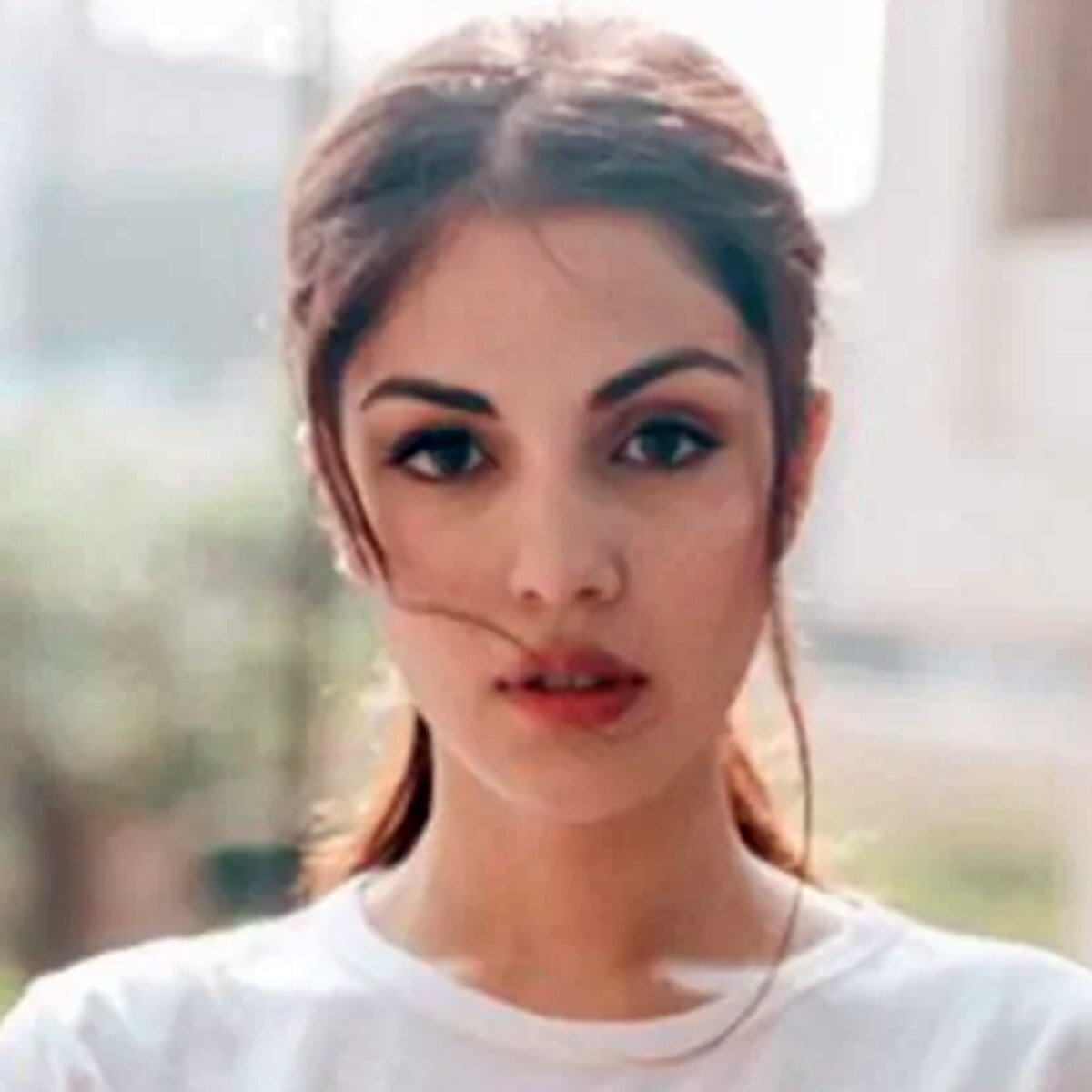 रिया चक्रवर्ती 