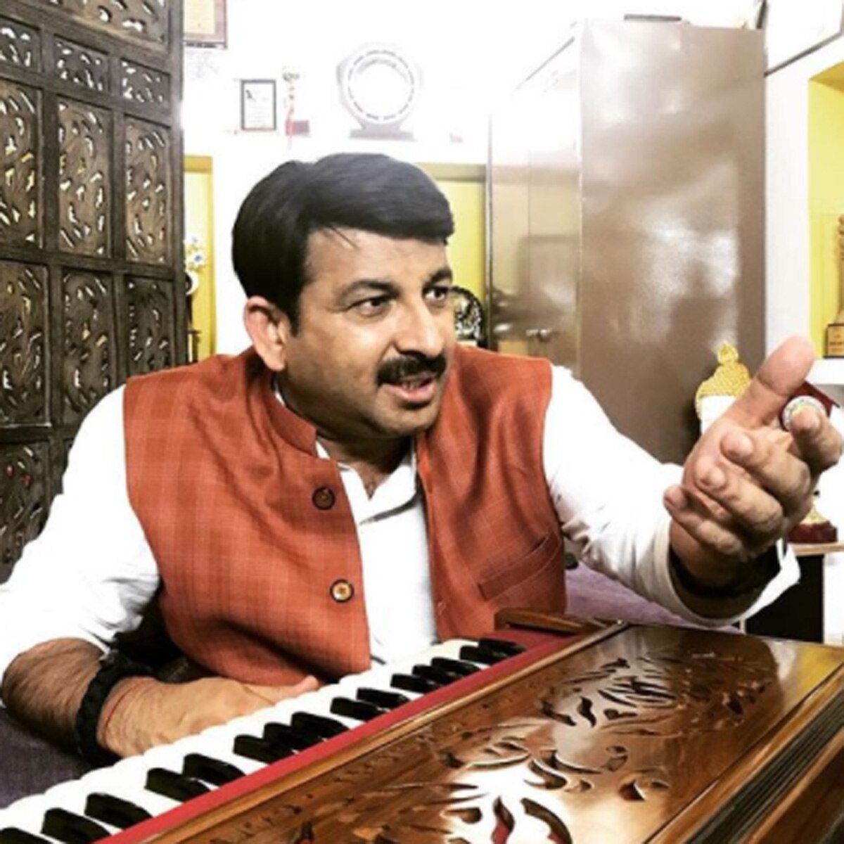 मनोज तिवारी