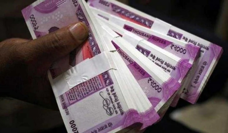 300 रुपये के टिकट पर जीते 12 करोड़ की लॉटरी.