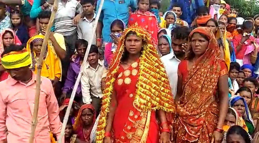 युवती को सपने में दिखा नाग तो रचा ली शादी