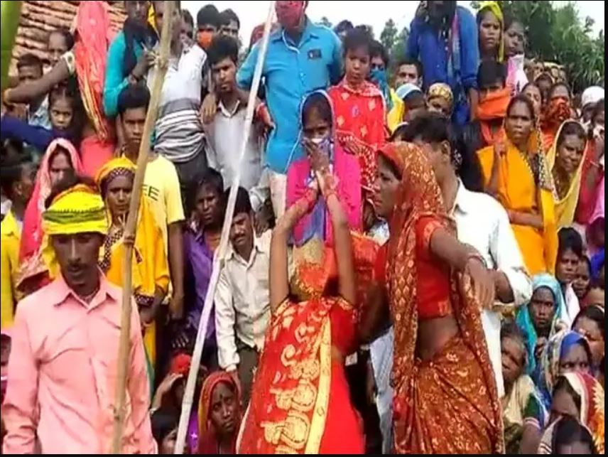 युवती को सपने में दिखा नाग तो रचा ली शादी